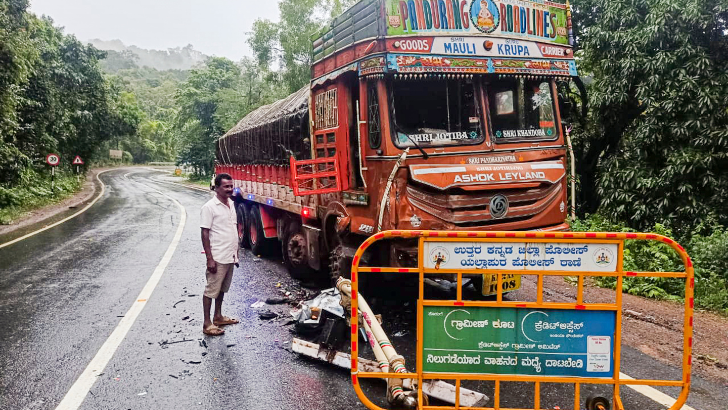 https://www.salarnews.in/public/uploads/images/newsimages/maannewsimage09072026_174736_Accident .png